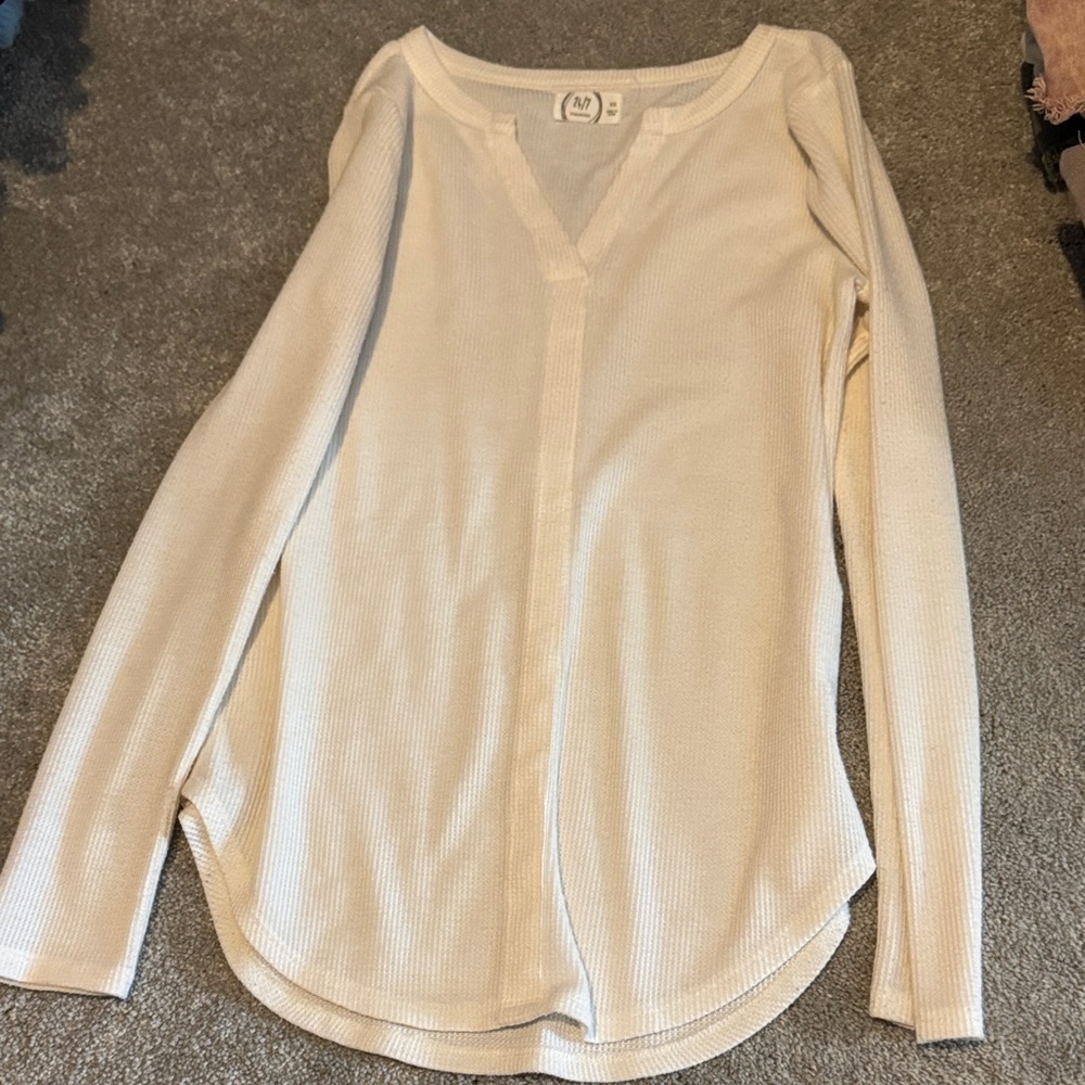 Maurices Off-White Long Sleeve Top